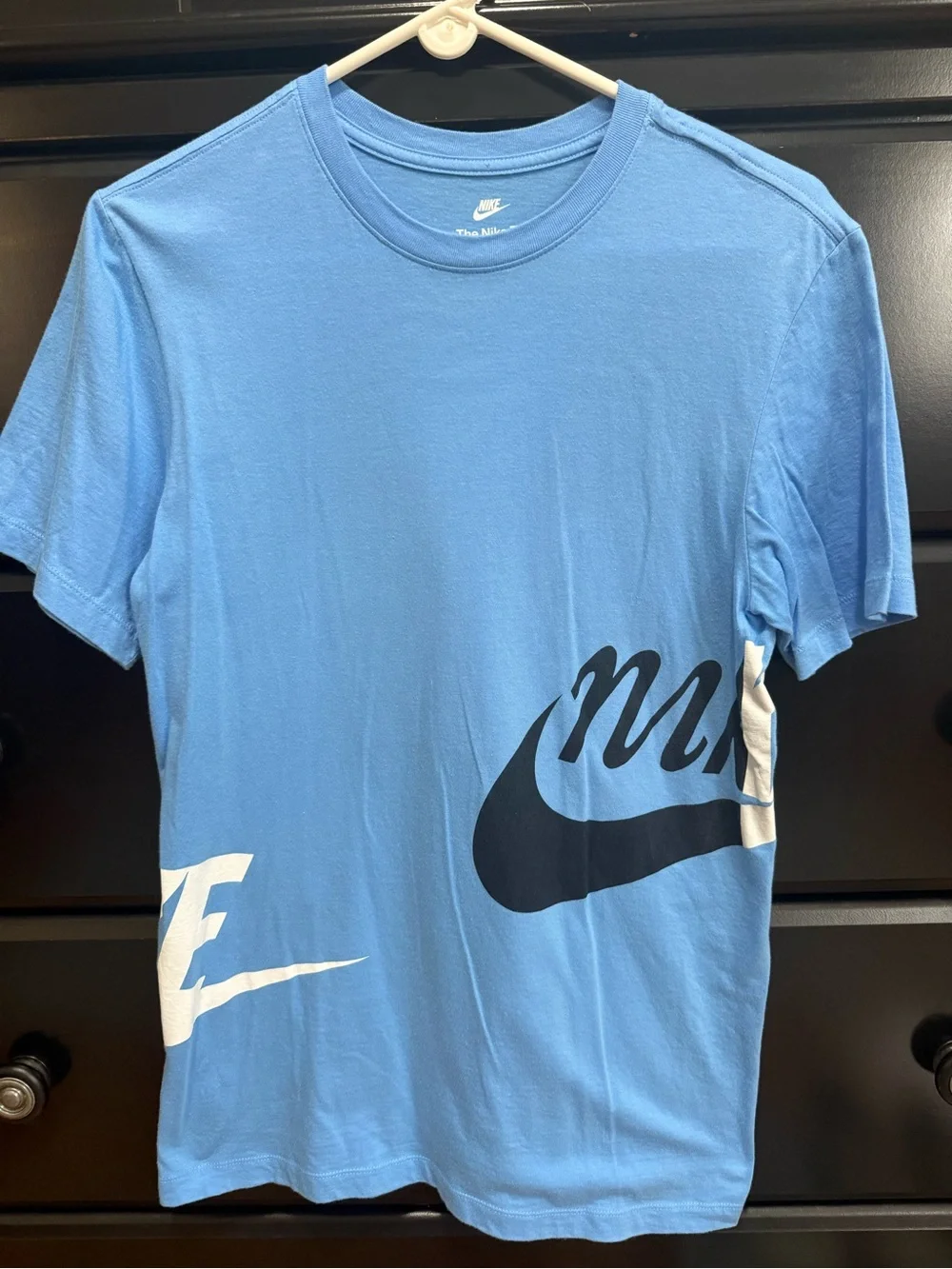 Nike Men’s Sky Blue Graphic Swoosh Tee